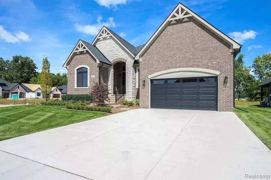 13851 Arthur Court, Washington, MI