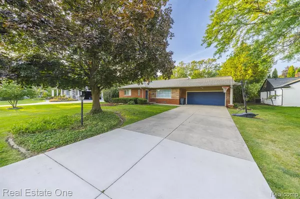 Beverly Hills, MI 48025,16210 MARGUERITE Street