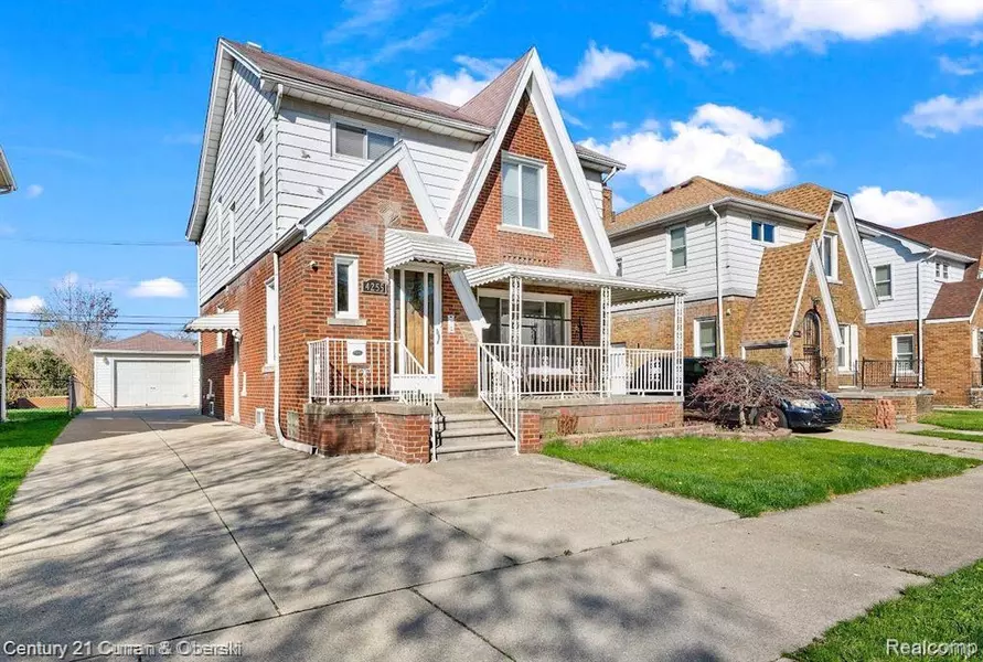 4255 LAPHAM Street, Dearborn, MI 48126