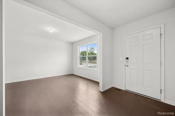 Grand Blanc, MI 48439,4328 Oak Street
