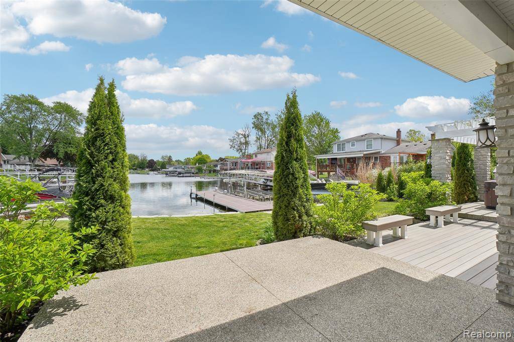 Fenton, MI 48430,13525 Torrey Road