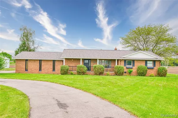 8653 Burnside Rd, Brown, MI 48416