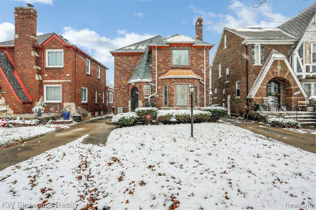 Detroit, MI 48221,17600 PENNINGTON Drive
