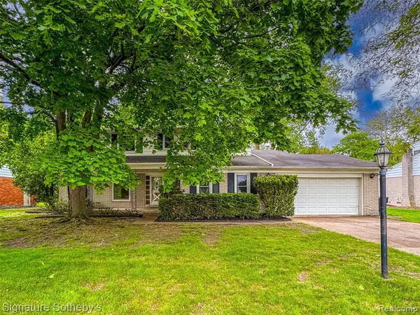 28988 Ramblewood Drive, Farmington Hills, MI 48334