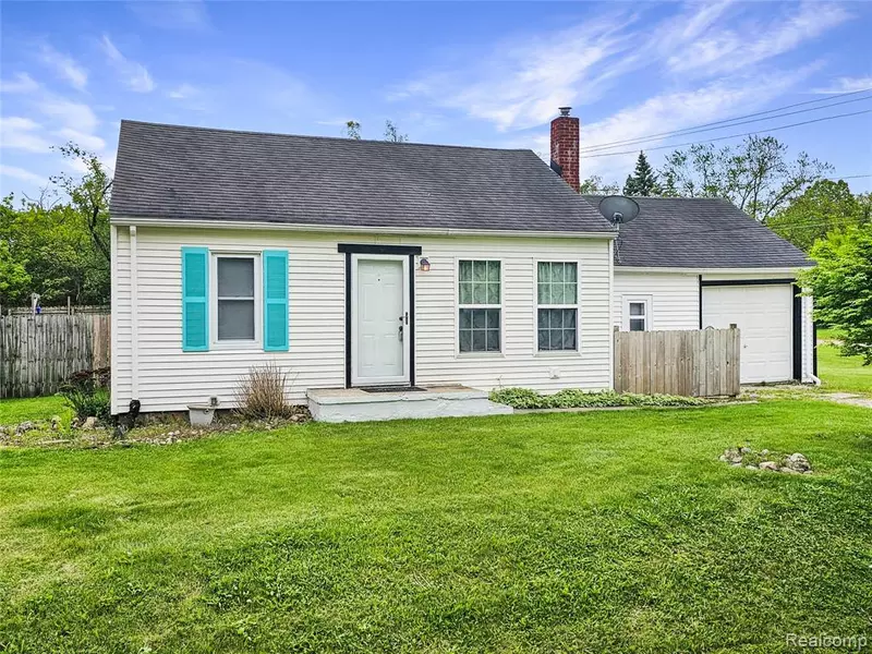 2388 Morton Avenue, Grand Blanc, MI 48507