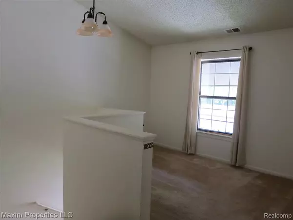 Westland, MI,35707 Hunter Avenue