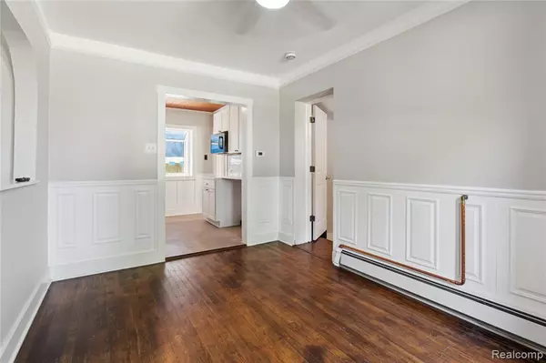 Saint Clair Shores, MI 48080,21612 Harper Lake Avenue