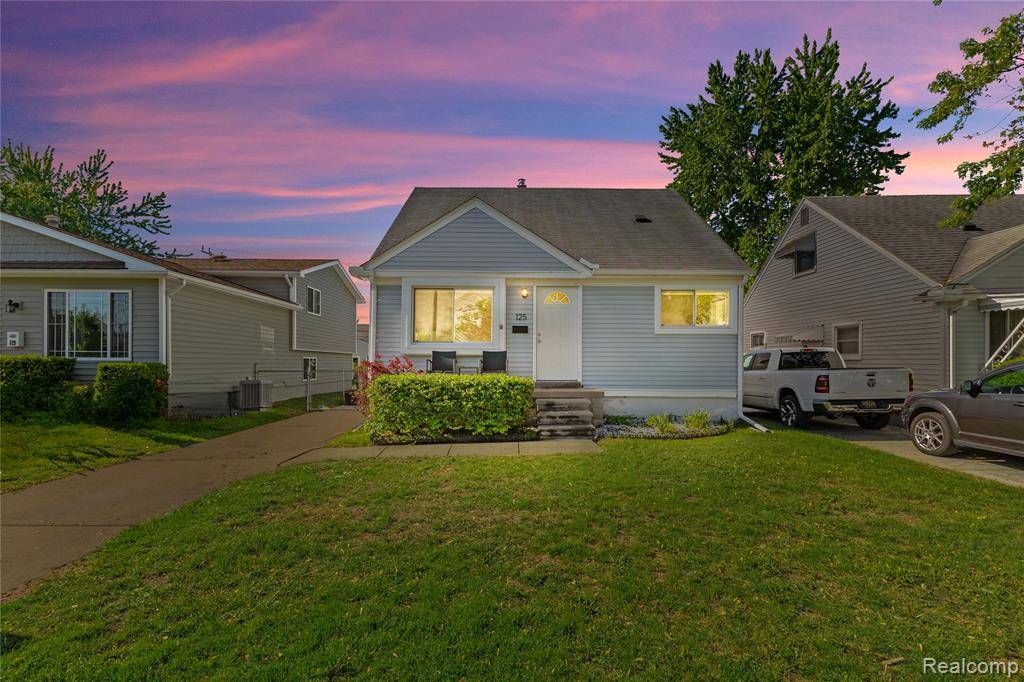 125 Tecumseh Street, Clawson, MI
