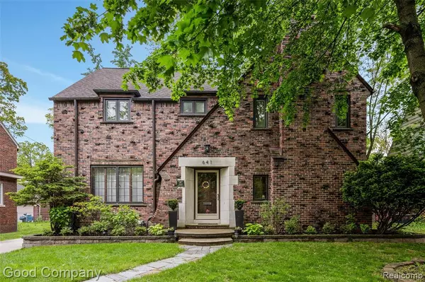 Ferndale, MI 48220,641 W WOODLAND Street