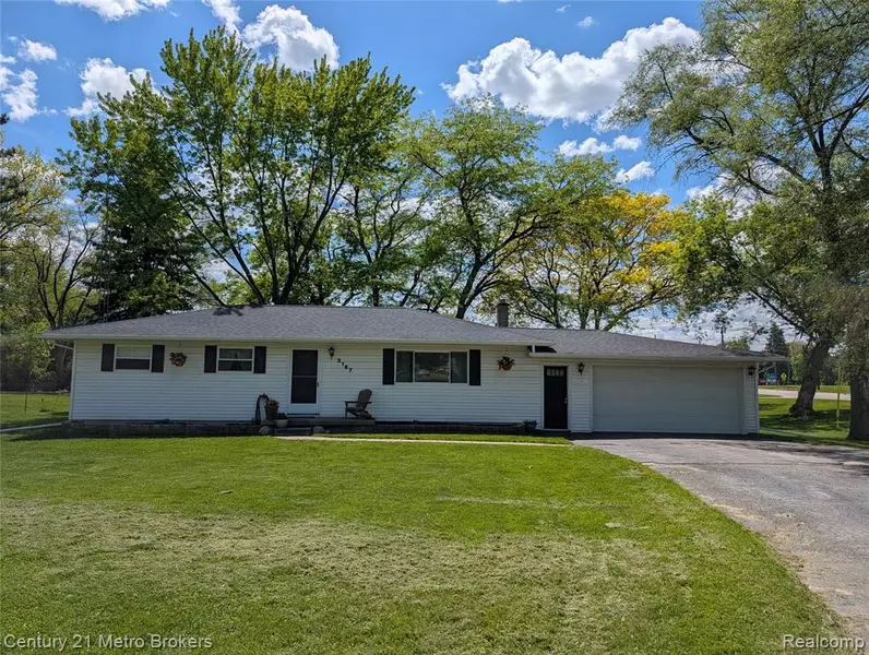 3167 Dot Avenue, Flint, MI 48506