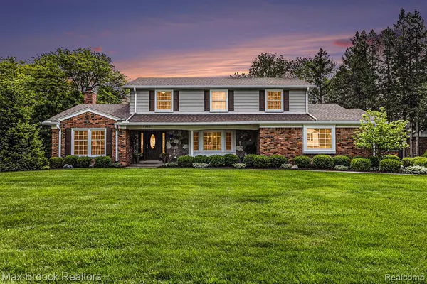 Beverly Hills, MI 48025,32032 Robinhood Drive