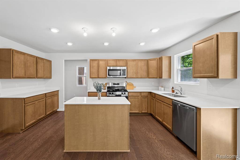 Van Buren, MI 48111,14149 OLD OAK Trail
