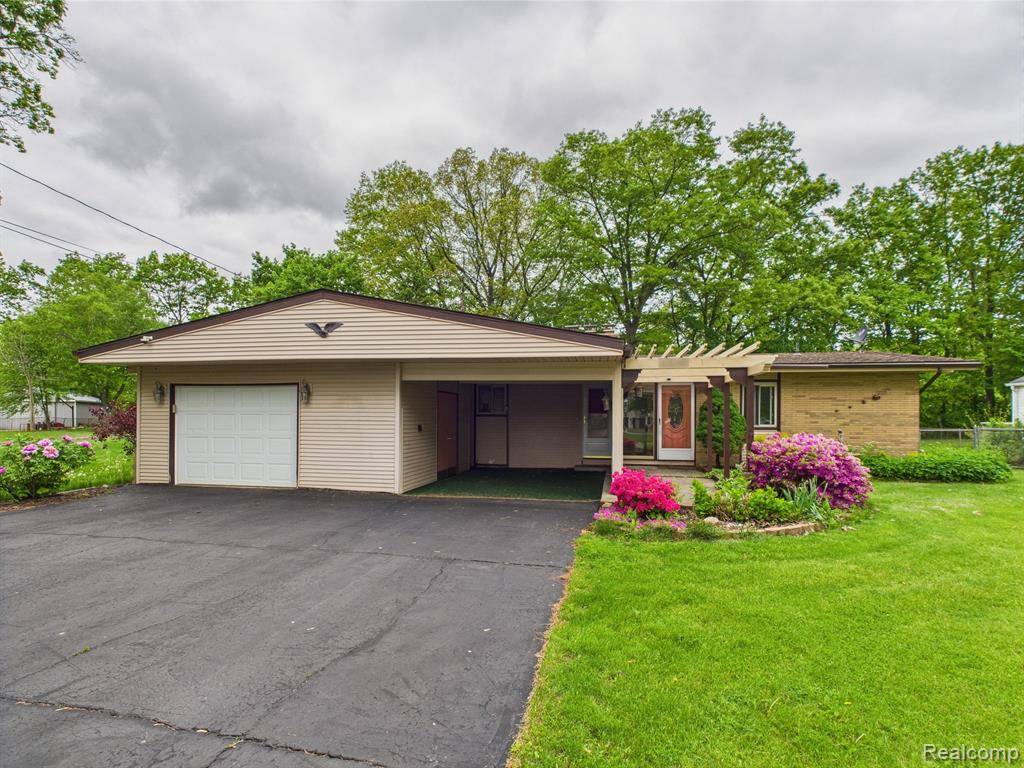 4257 Tommy Armour Drive, Flint, MI 48506