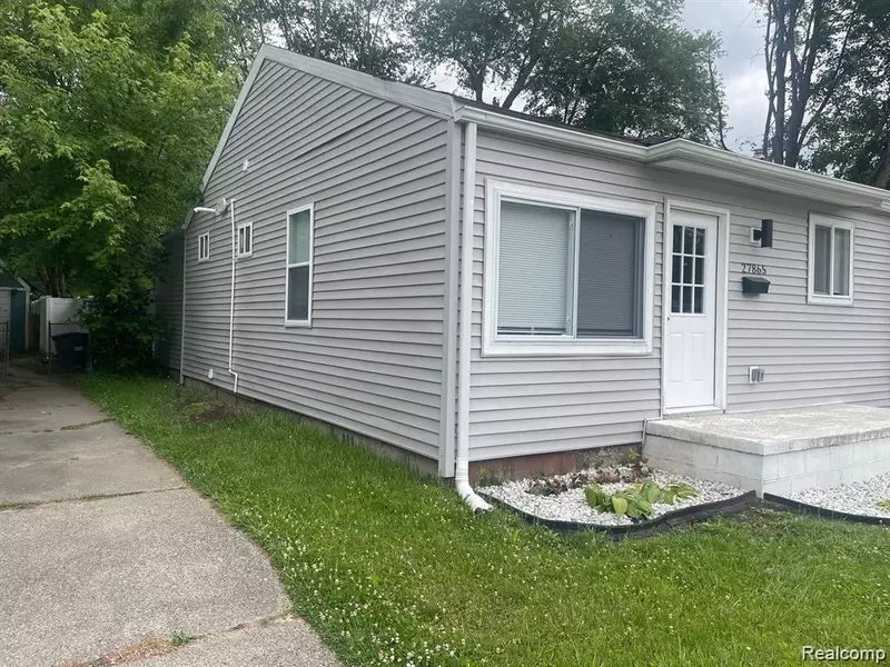 27865 BRETTONWOODS Street, Madison Heights, MI 48071