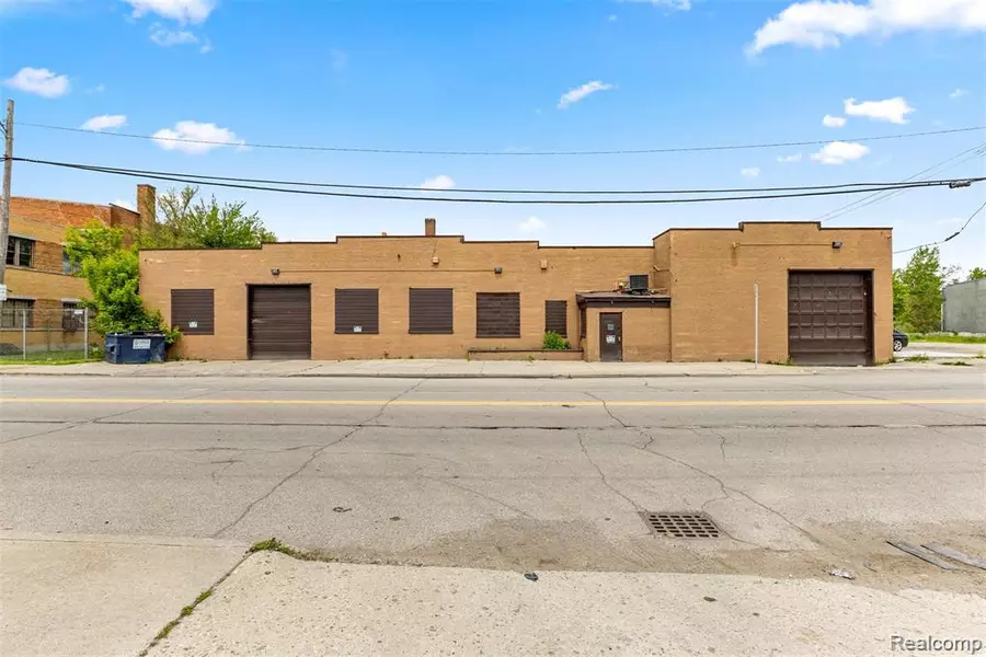 12950 LYNDON Street, Detroit, MI 48227