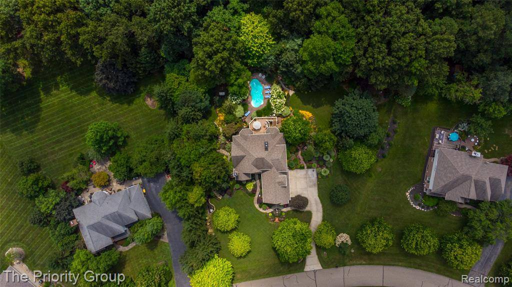 Clarkston, MI 48348,7730 Parkcrest Circle