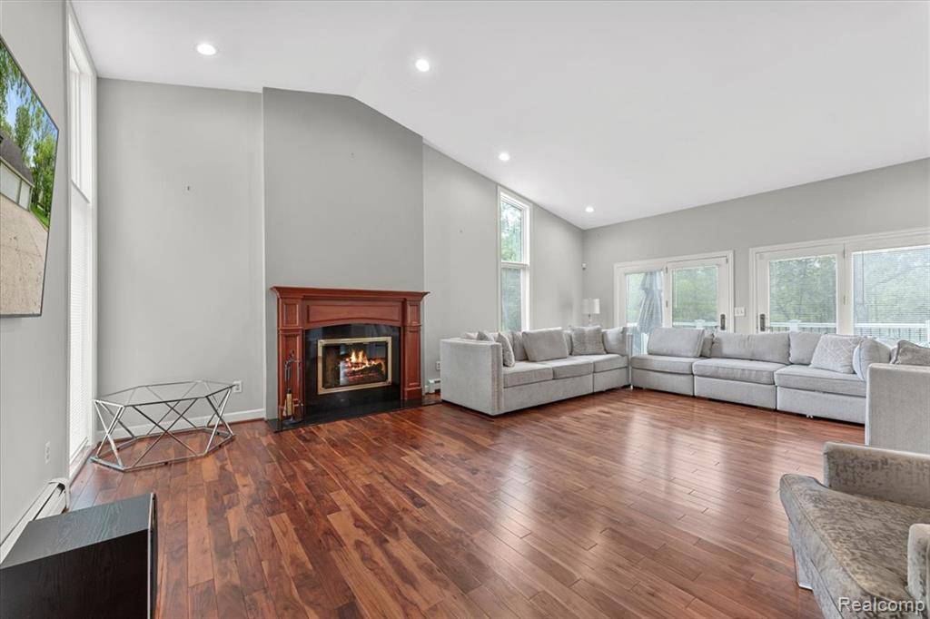 Grosse Ile, MI 48138,10161 N Loma Circle