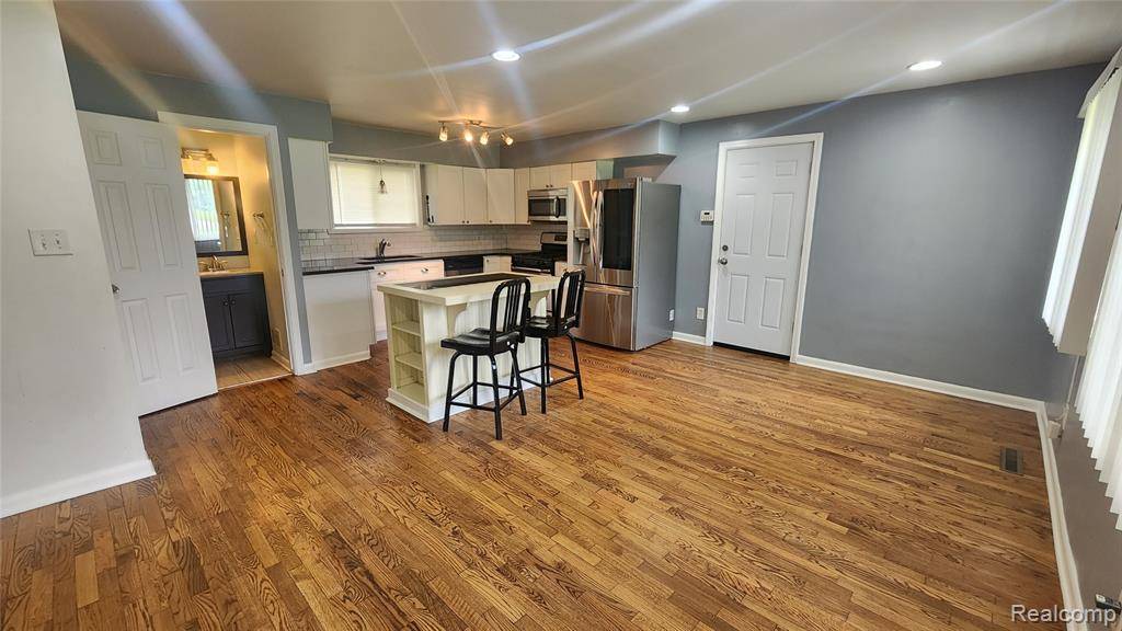 Grand Blanc, MI 48439,1160 Cayuga Drive