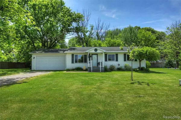 2470 E Highland Road, Howell, MI 48843