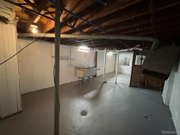 Detroit, MI 48235,19961 Greenfield Road