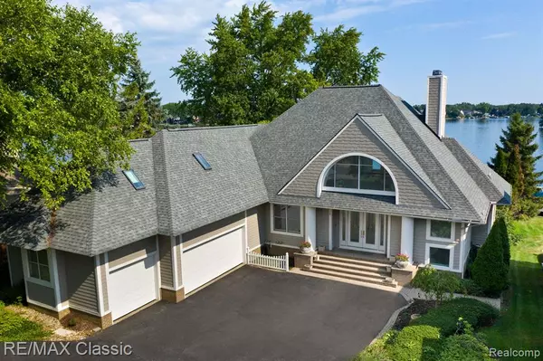 Wolverine Lake, MI 48390,826 Wolverine Drive