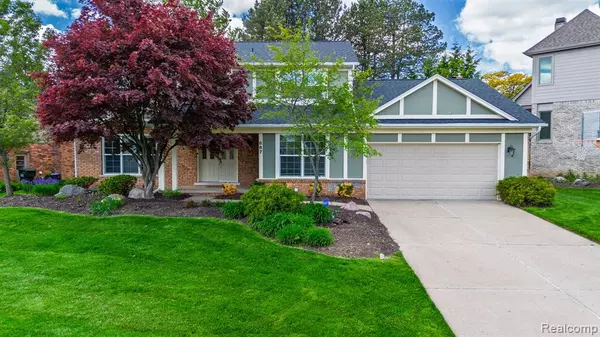 667 Heritage Lane, Rochester, MI 48309