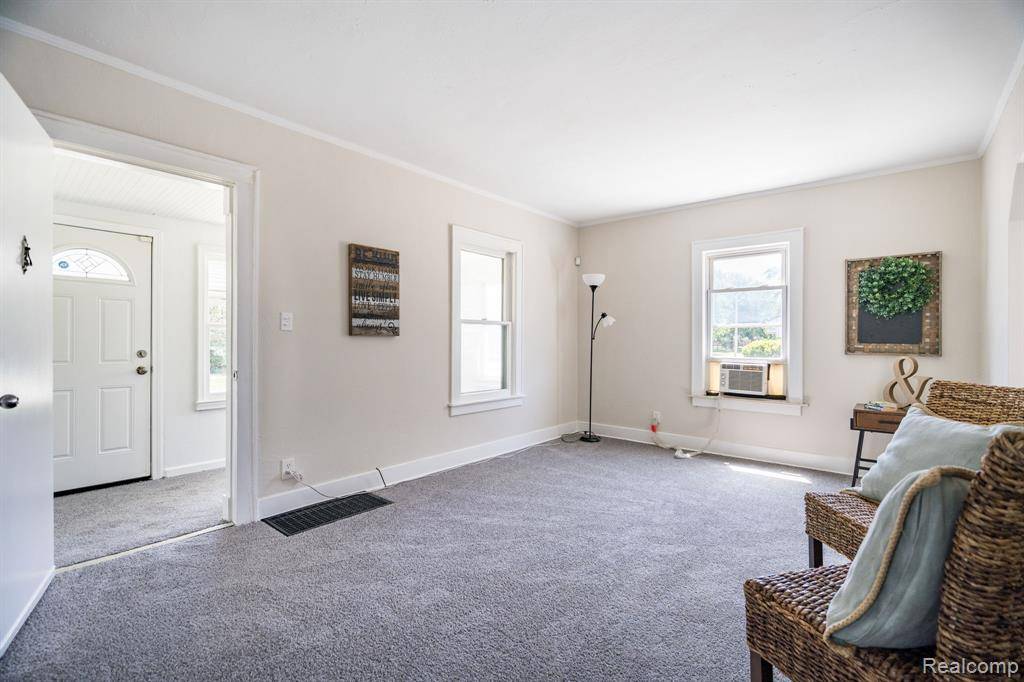 Rochester Hills, MI 48341,442 Howland Avenue