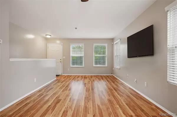 Southfield, MI 48075,23340 Poplar Drive