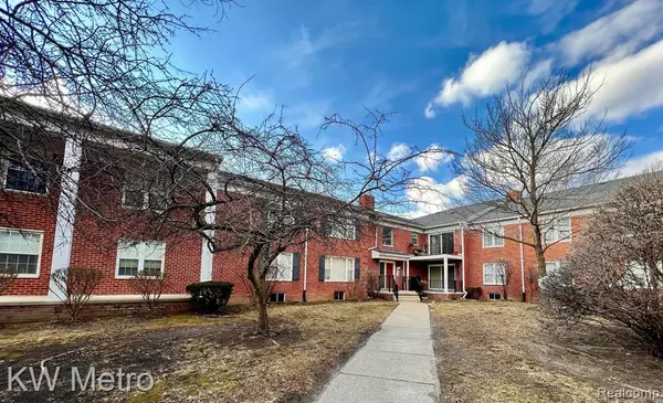 Farmington, MI 48334,27689 W Echo Valley