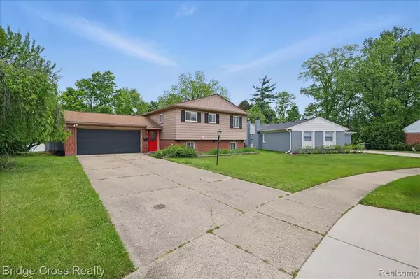 Farmington, MI 48336,23850 Barfield Street