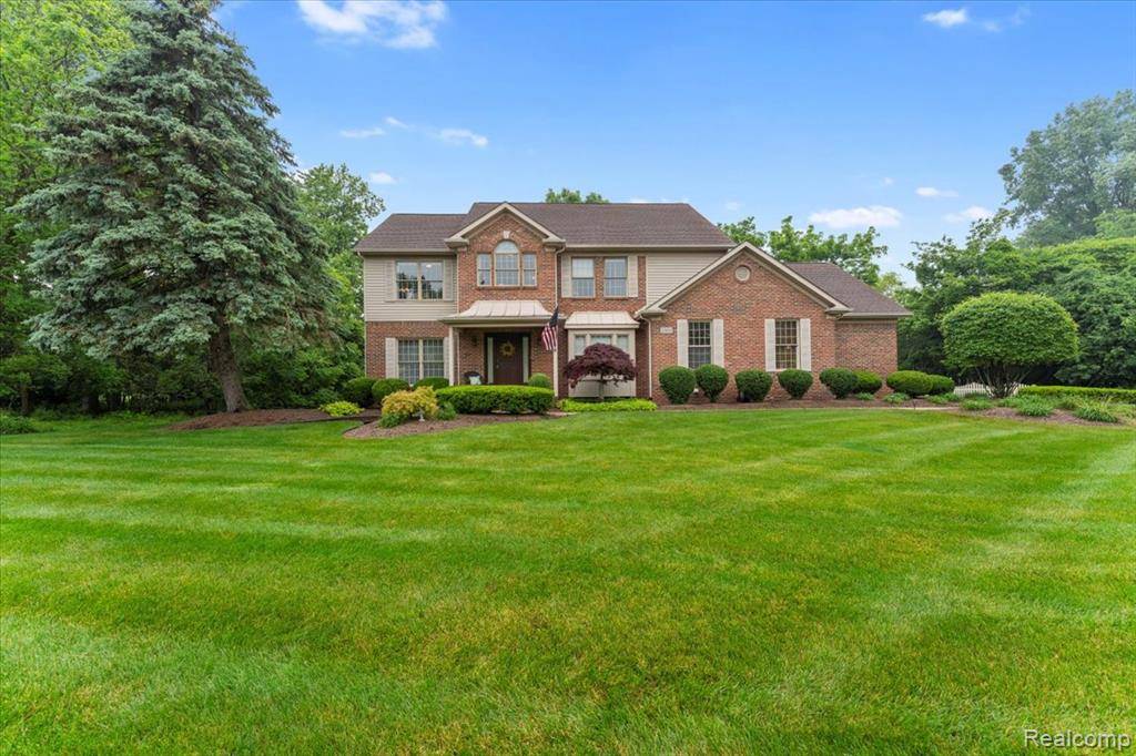23811 Cadillac Court, Grosse Ile, MI 48138