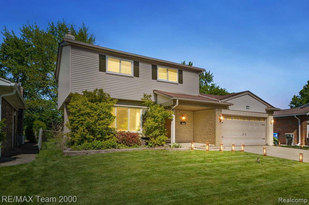 7485 Pointe Drive, Canton, MI 48187