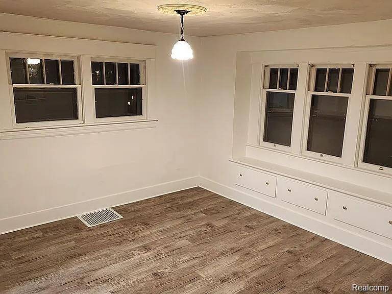 Lansing, MI 48906,513 W Kilborn Street