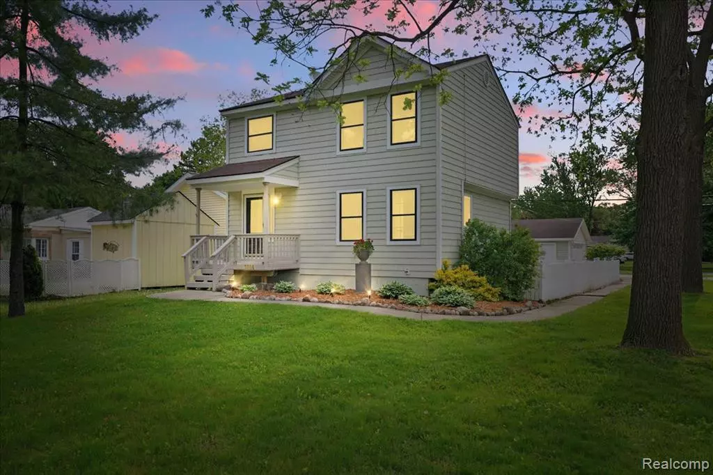 Waterford, MI 48329,3004 Lansdowne Road
