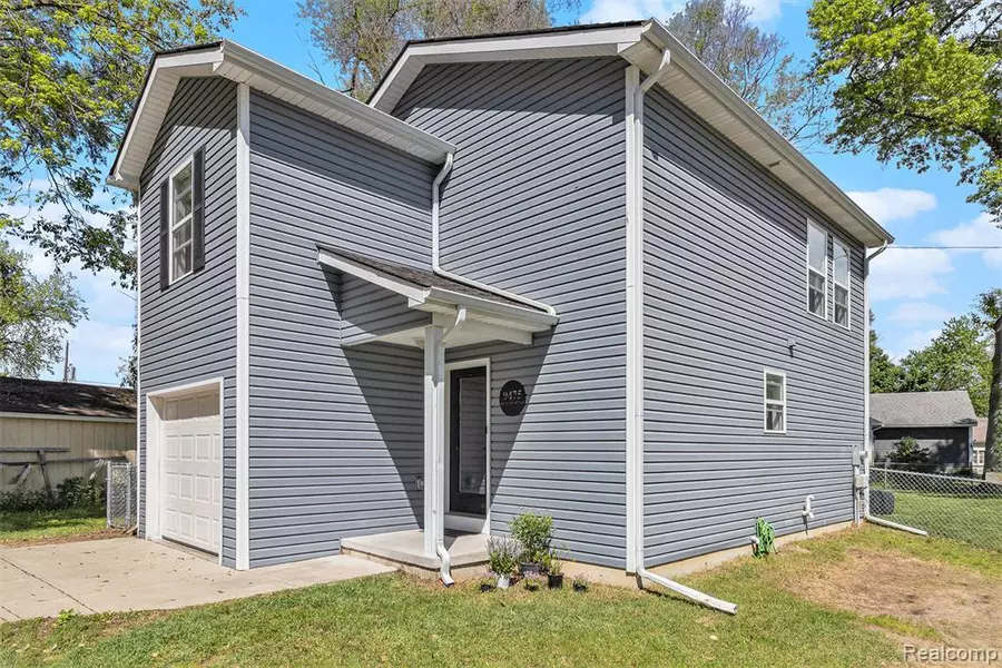 9475 Beechcrest Drive, White Lake, MI