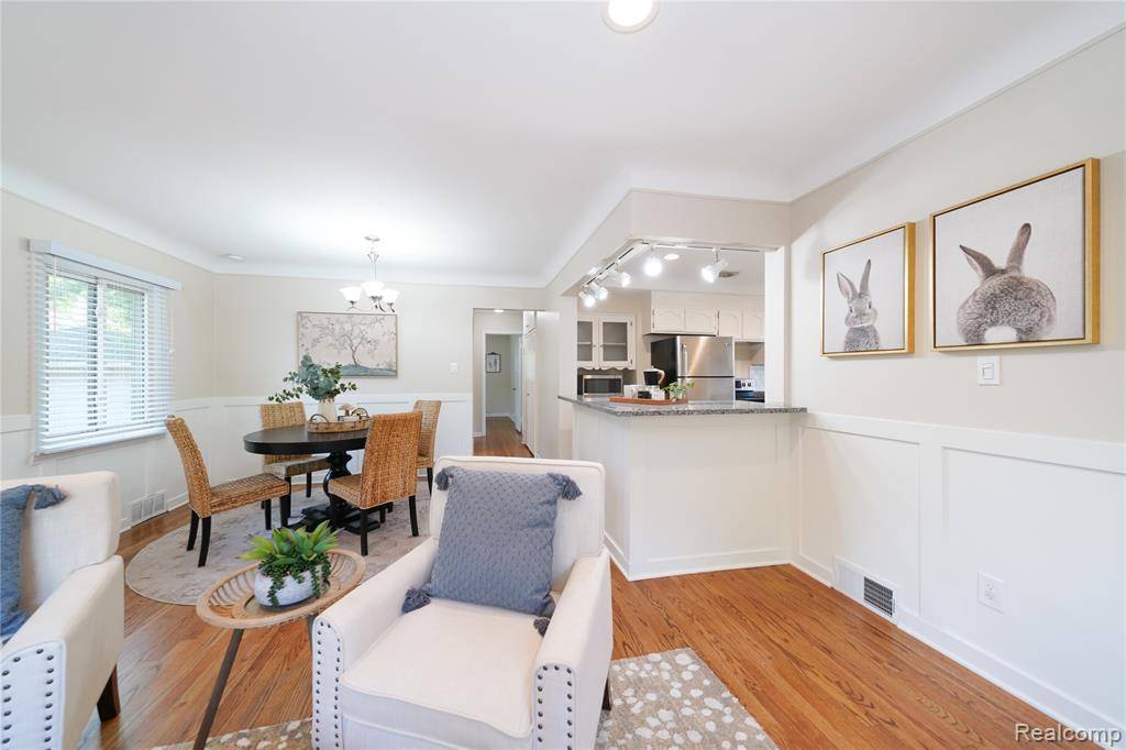 Oak Park, MI 48237,24310 Geneva Street