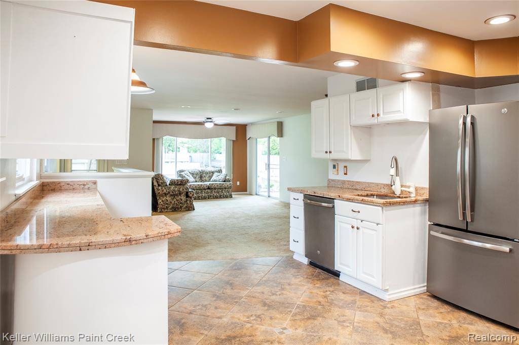 Troy, MI 48083,1723 Kirkton Dr. Drive