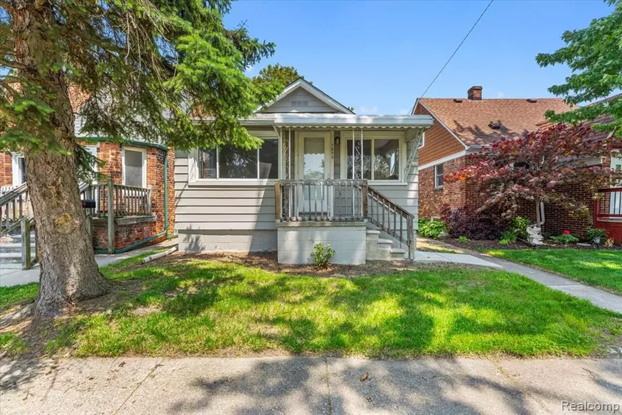 1550 Dee Street, Wyandotte, MI 48192