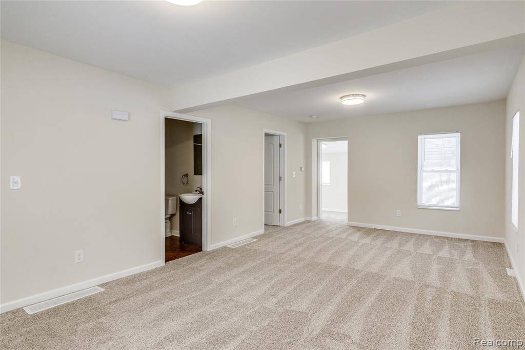 Commerce Twp, MI 48390,2365 WELCH RD