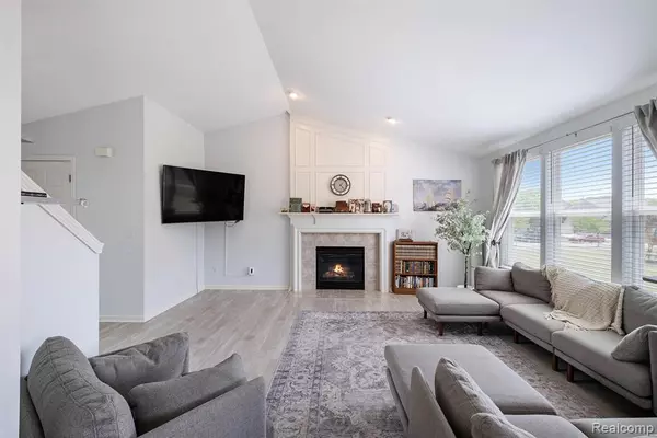 Holly, MI 48442,859 Canyon Creek Drive
