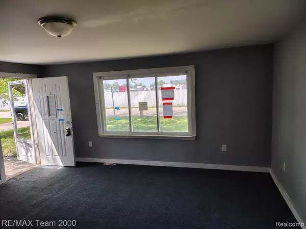Romulus, MI 48174,23725 Bredow Avenue