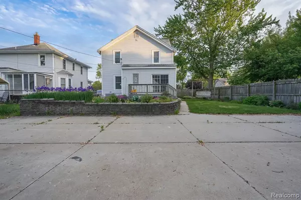 Mount Clemens, MI 48043,106 Hubbard Street
