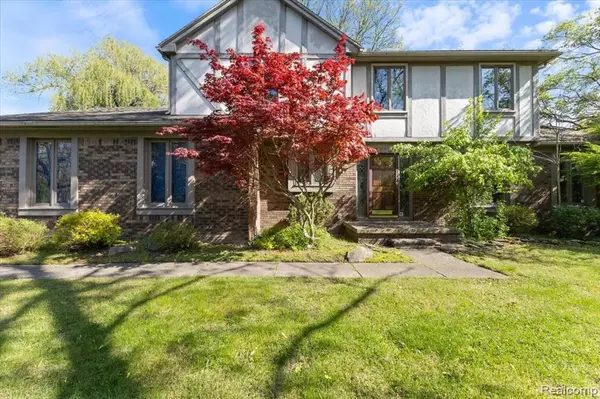 Bloomfield Hills, MI 48302,4824 Quarton Road