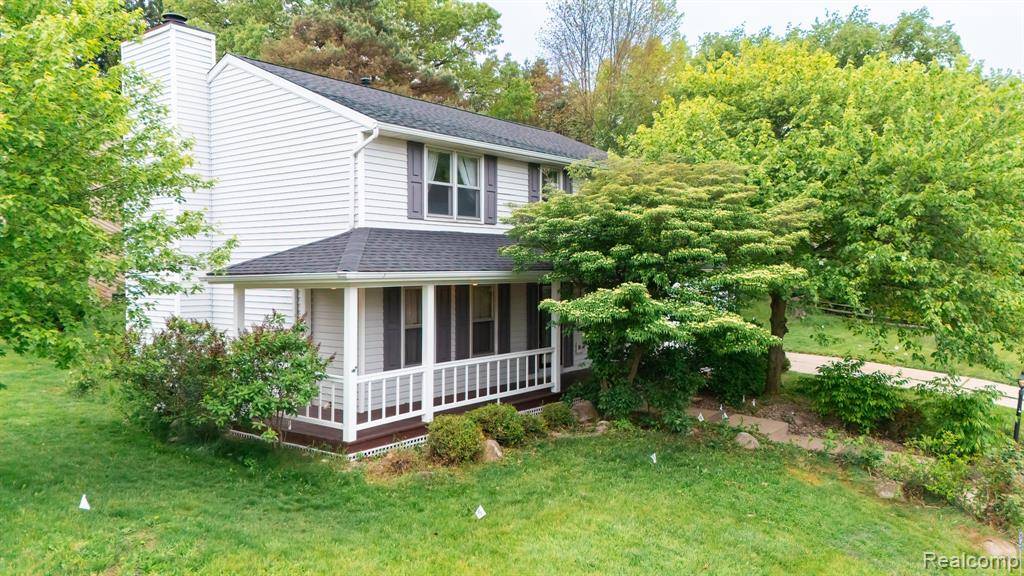 Okemos, MI 48864,1755 Country View Drive