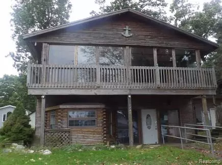 1747 TENNIS Court, Pleasant Lake, MI 49272