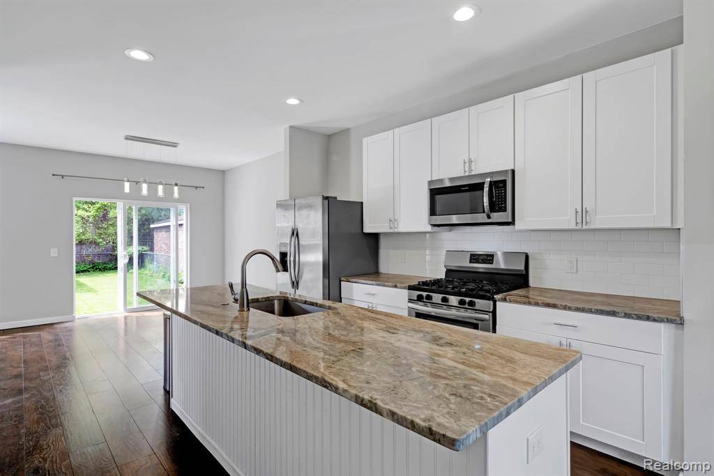 Hazel Park, MI 48030,534 E Brickley Avenue