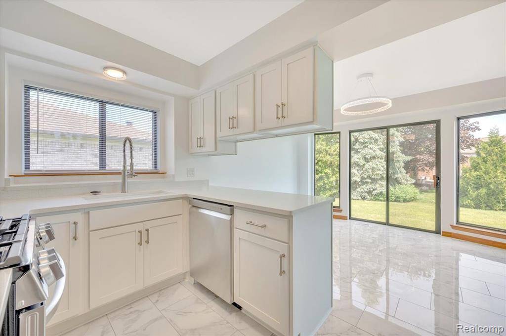 Harrison Township, MI 48310,3491 Chippendale Drive