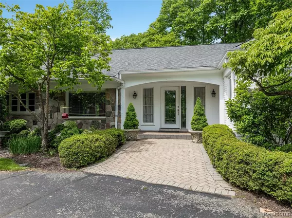 Beverly Hills, MI 48025,22191 Camelot Court