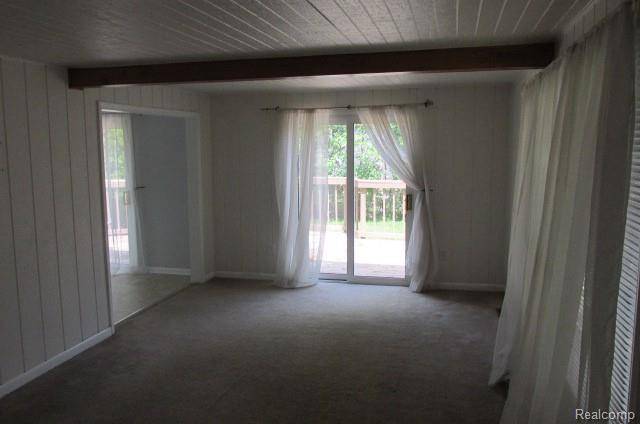 West Bloomfield, MI 48320,2876 Stennett Street