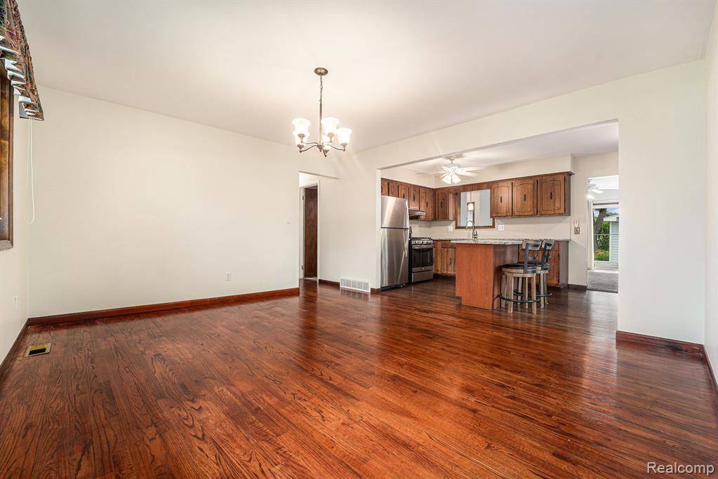 Sterling Heights, MI 48312,8231 Doncaster Drive